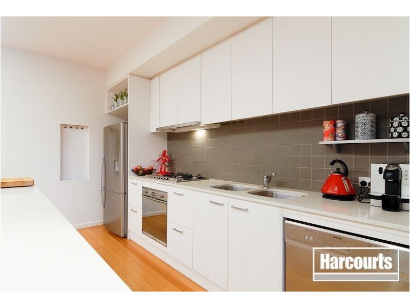 33/2 Barton Drive, Sandhurst VIC 3977