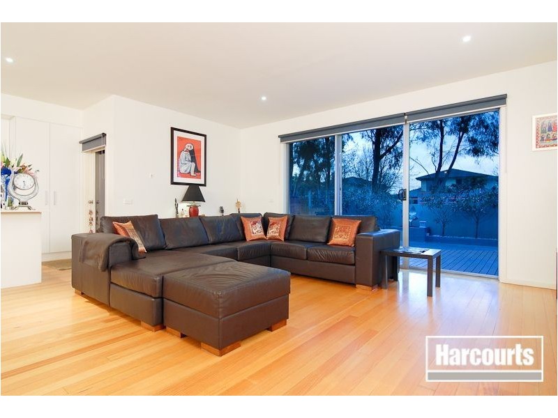 33/2 Barton Drive, Sandhurst VIC 3977