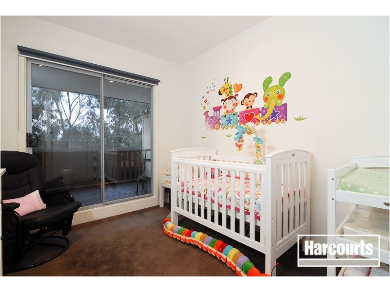 33/2 Barton Drive, Sandhurst VIC 3977