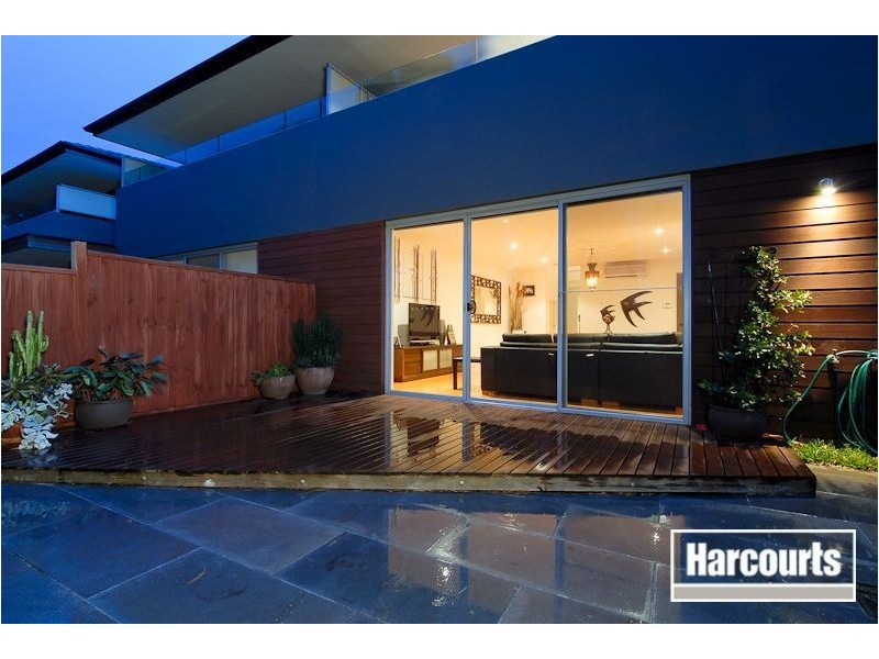 33/2 Barton Drive, Sandhurst VIC 3977