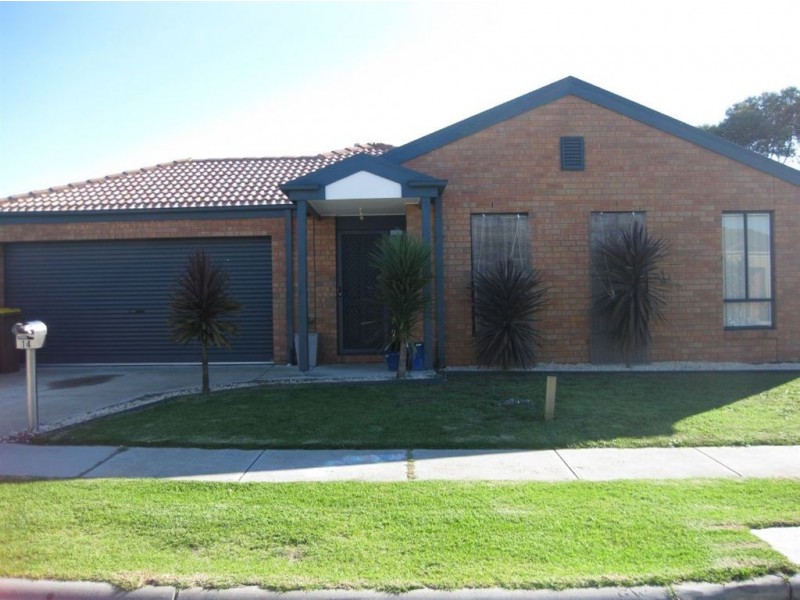 14 Esta Court, Carrum Downs VIC 3201