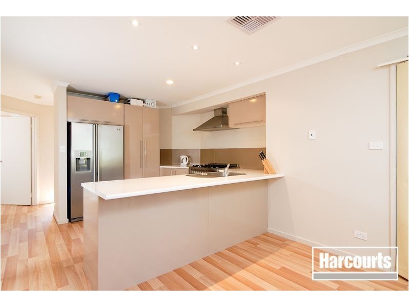 10 Rocklea Crescent, Skye VIC 3977