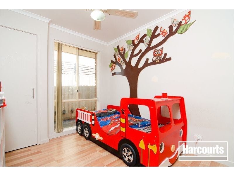 10 Rocklea Crescent, Skye VIC 3977