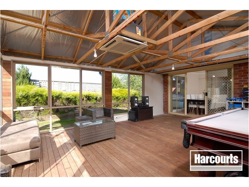 10 Rocklea Crescent, Skye VIC 3977