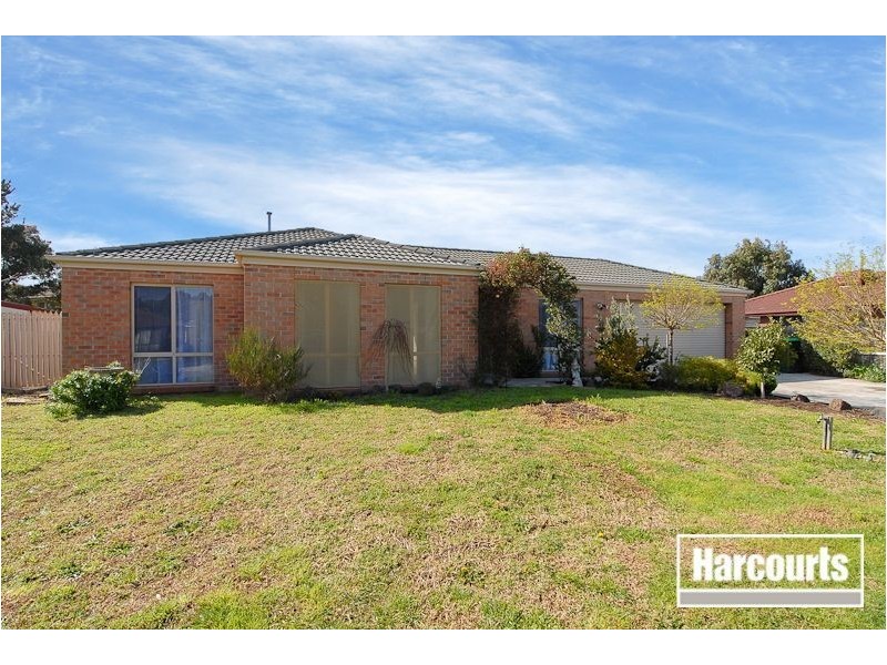 13 Minka Place, Skye VIC 3977