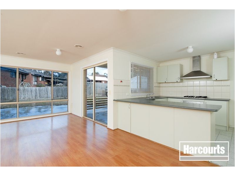 13 Minka Place, Skye VIC 3977