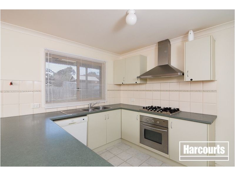 13 Minka Place, Skye VIC 3977