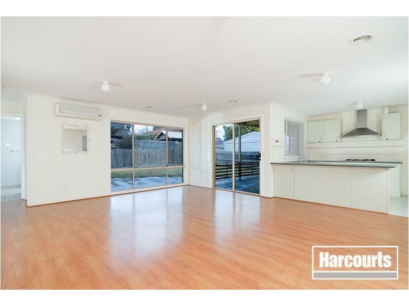 13 Minka Place, Skye VIC 3977