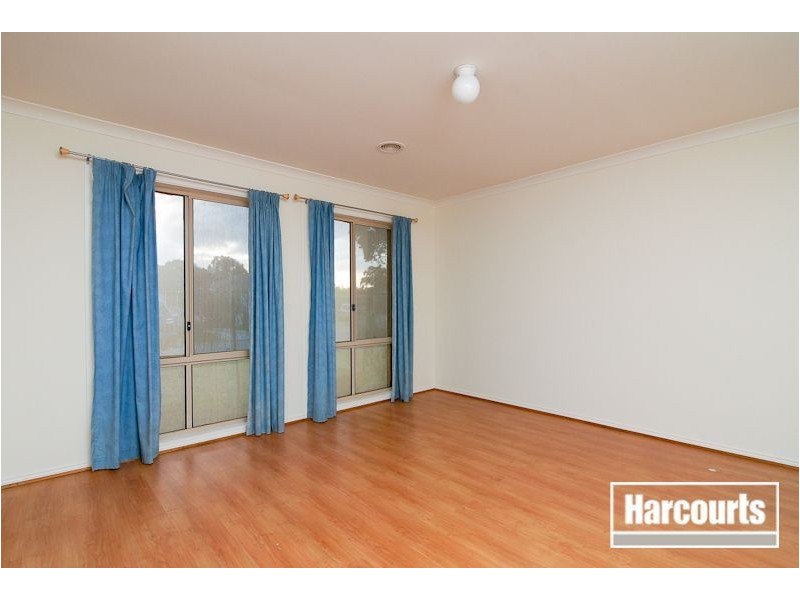 13 Minka Place, Skye VIC 3977