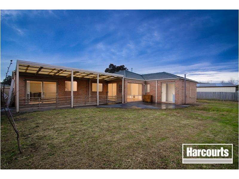 13 Minka Place, Skye VIC 3977