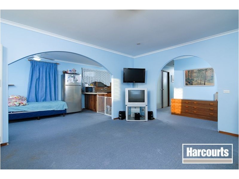 11 Richmond Avenue, Carrum Downs VIC 3201