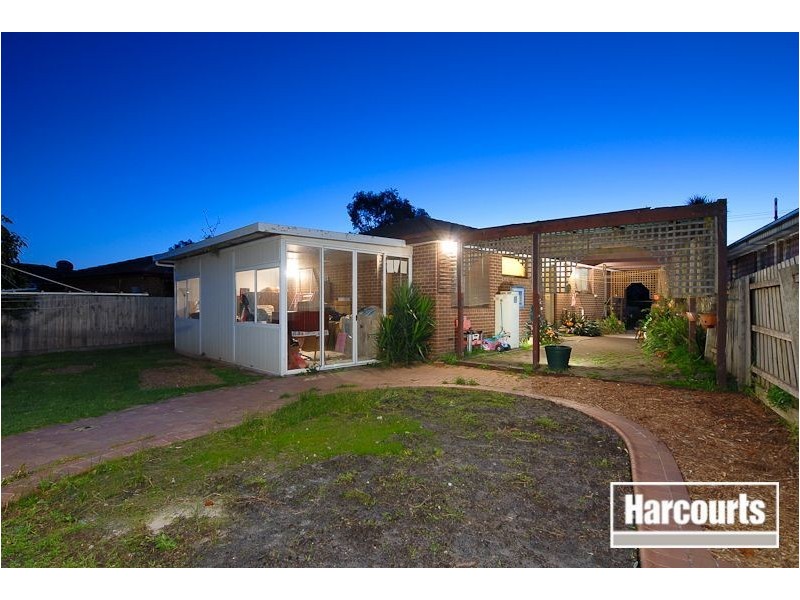 11 Richmond Avenue, Carrum Downs VIC 3201