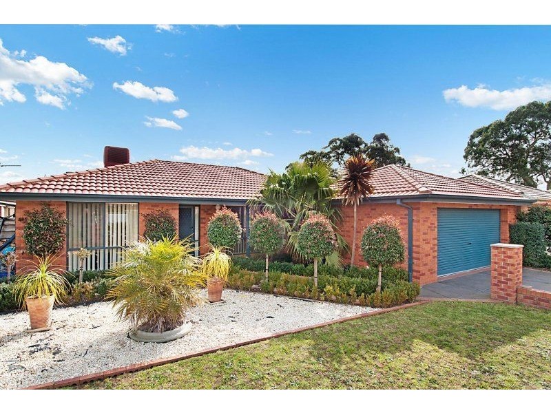 17 Natisone Place, Skye VIC 3977