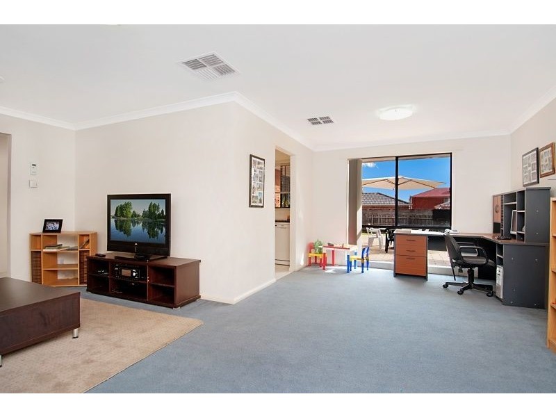 17 Natisone Place, Skye VIC 3977