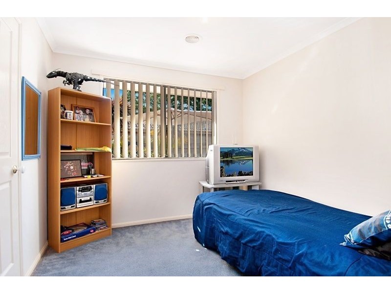 17 Natisone Place, Skye VIC 3977