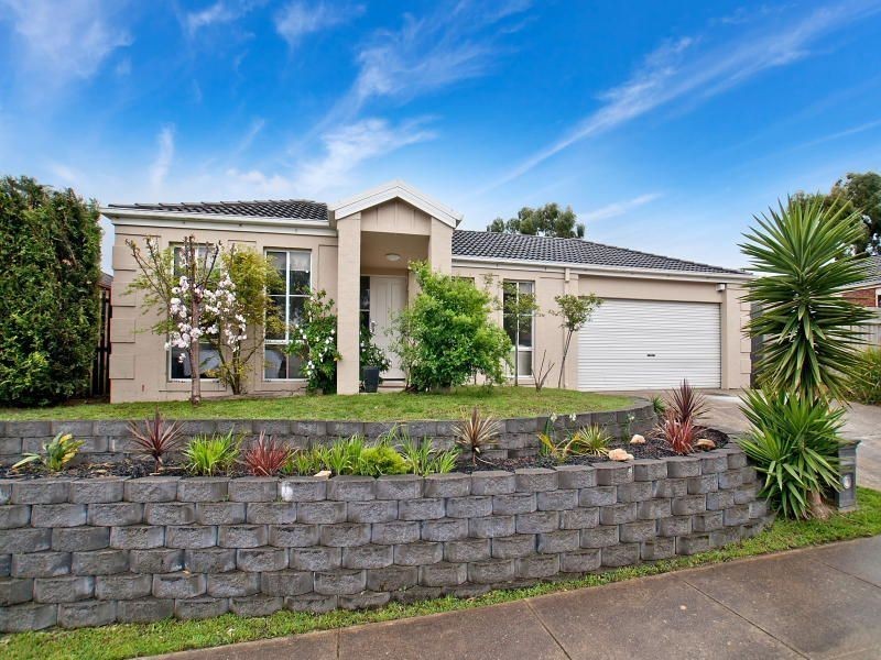 21 Sandalwood Grove, Carrum Downs VIC 3201