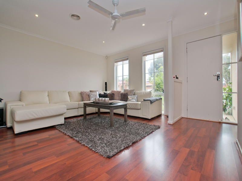 21 Sandalwood Grove, Carrum Downs VIC 3201