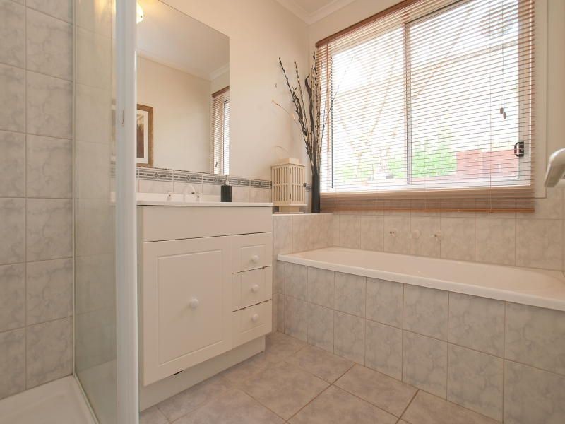 21 Sandalwood Grove, Carrum Downs VIC 3201