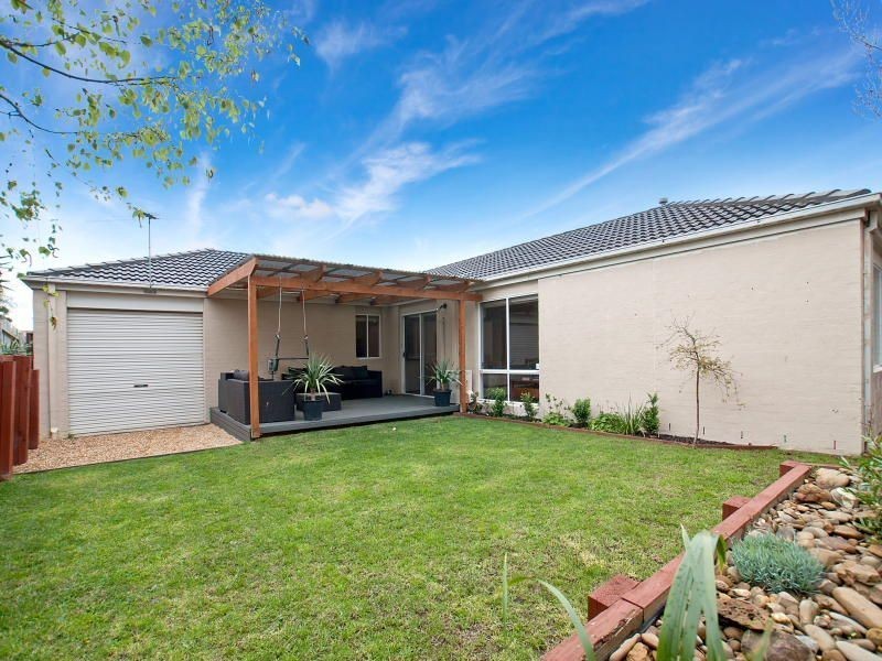 21 Sandalwood Grove, Carrum Downs VIC 3201