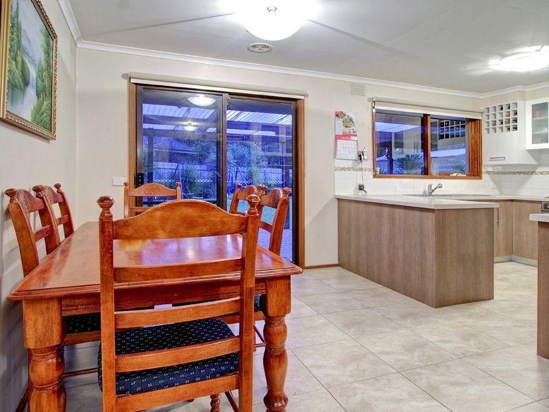 4 Swan Court, Carrum Downs VIC 3201