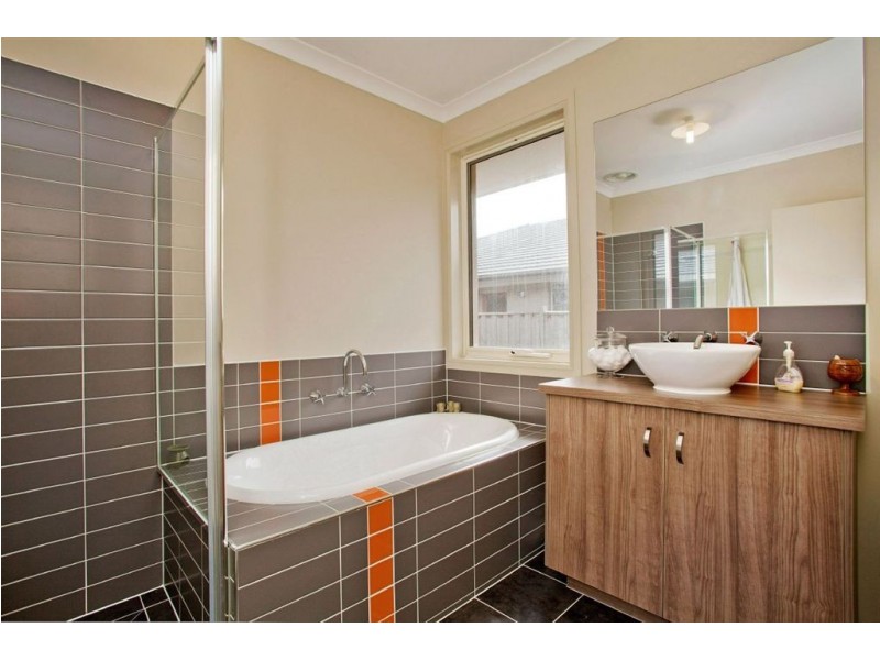 89 Sandhurst Boulevard, Sandhurst VIC 3977