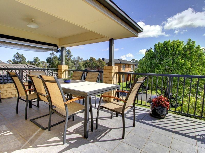 13 Tulloch Drive, Sandhurst VIC 3977