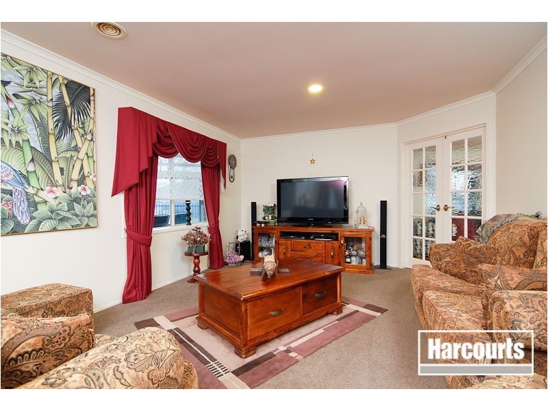 12 Streeton Court, Skye VIC 3977