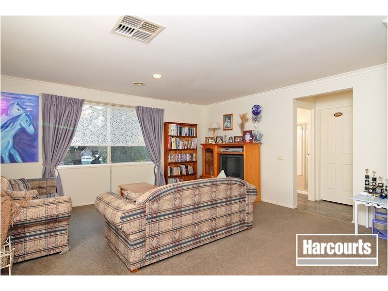 12 Streeton Court, Skye VIC 3977