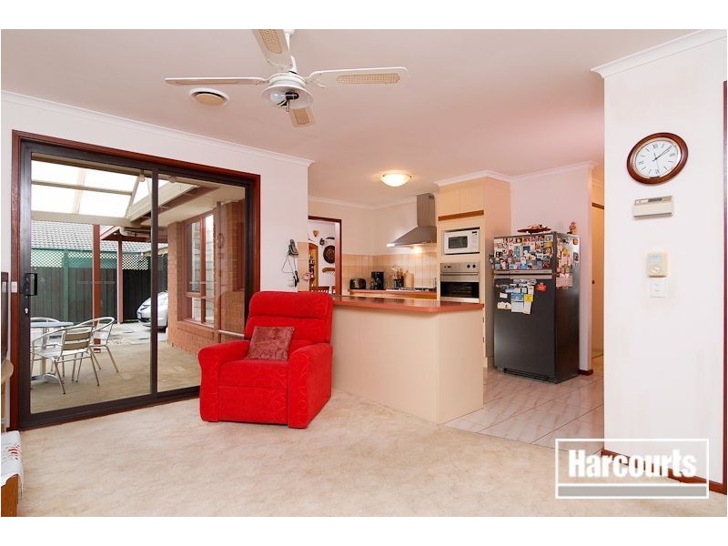 24 Athenium Court, Carrum Downs VIC 3201