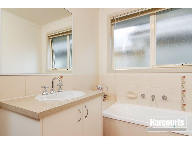 10/10 Hall Road, Carrum Downs VIC 3201