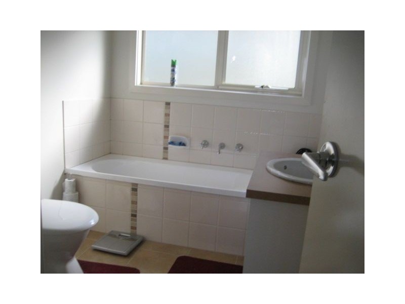 10/10 Hall Road, Carrum Downs VIC 3201