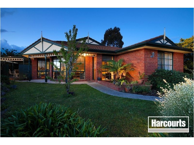 11 Belmont Avenue, Carrum Downs VIC 3201