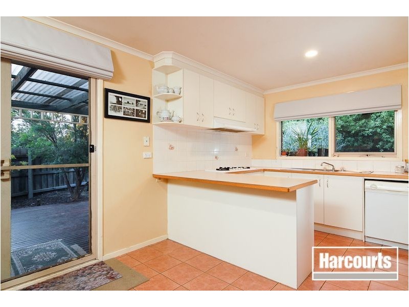 11 Belmont Avenue, Carrum Downs VIC 3201