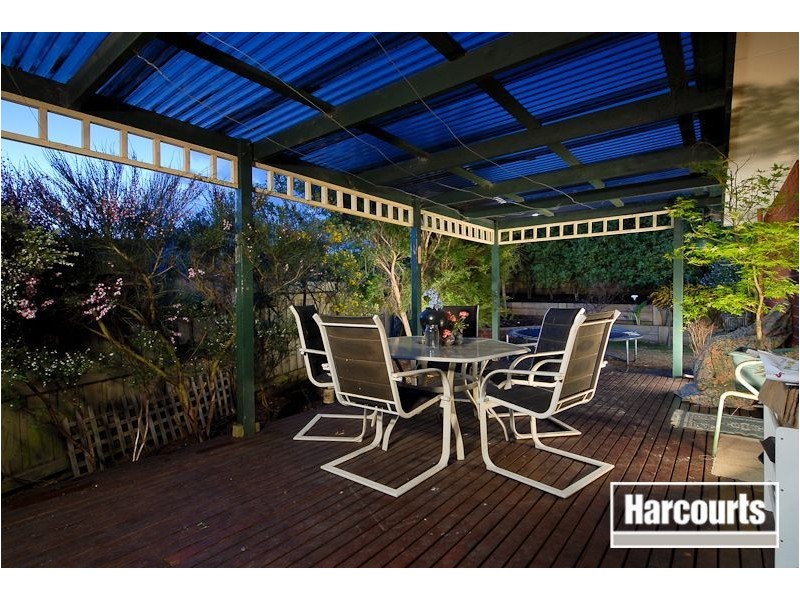 11 Belmont Avenue, Carrum Downs VIC 3201