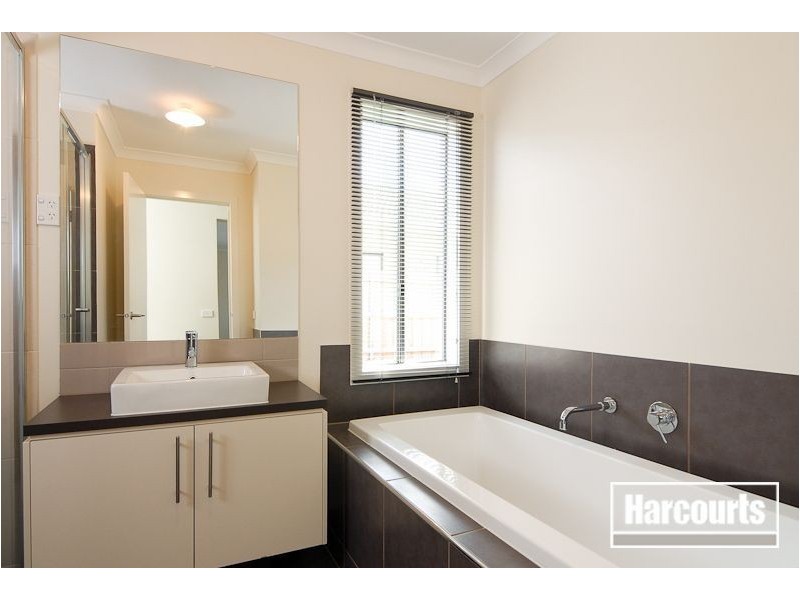 63 Malua Circuit, Sandhurst VIC 3977