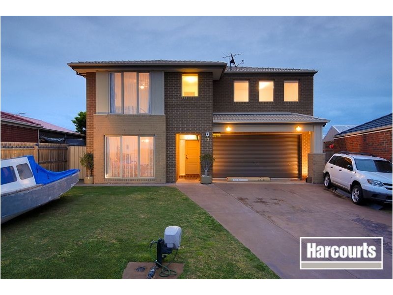 13 Balinga Drive, Skye VIC 3977