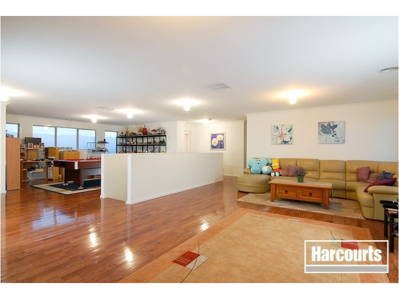 13 Balinga Drive, Skye VIC 3977