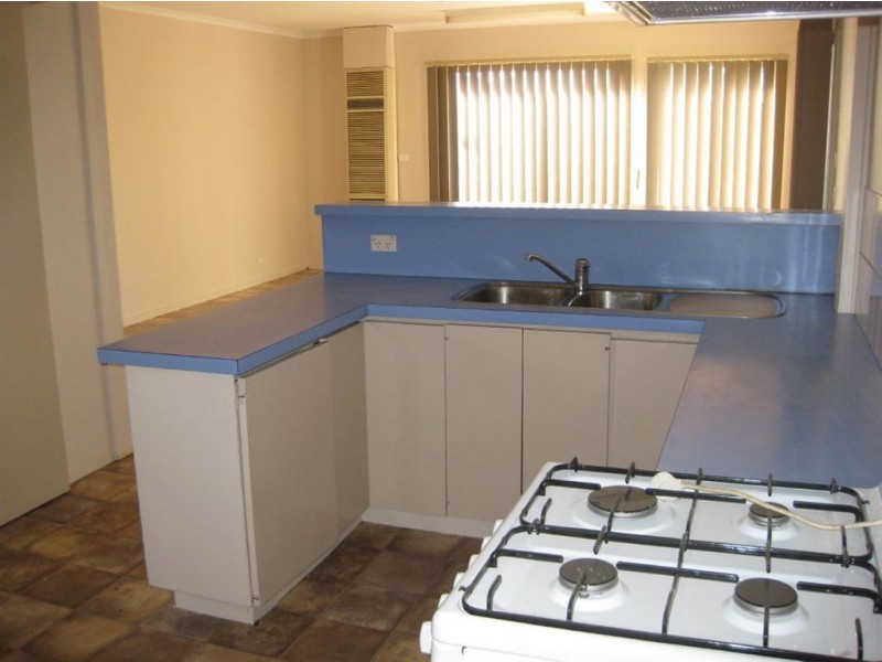 19 Pine Street, Frankston North VIC 3200