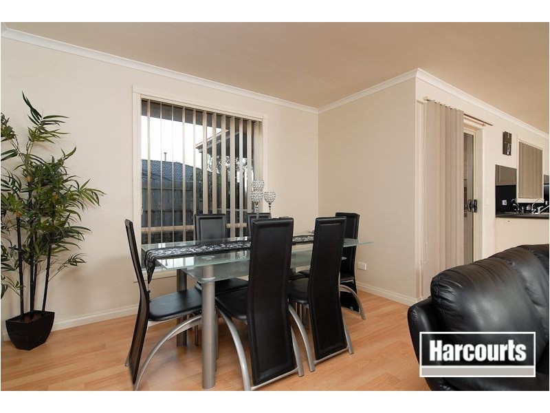 8 Lady Emily Way, Skye VIC 3977