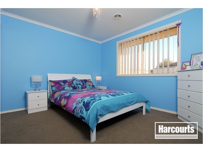 8 Lady Emily Way, Skye VIC 3977