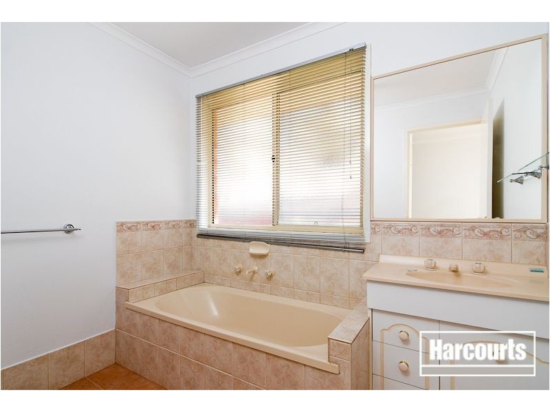 13 Orama Avenue, Carrum Downs VIC 3201