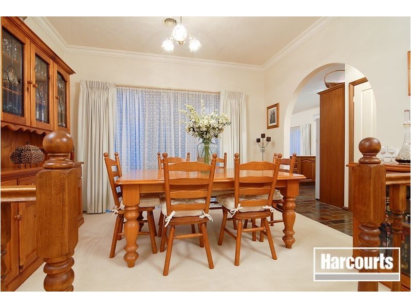 10 Daina Court, Skye VIC 3977