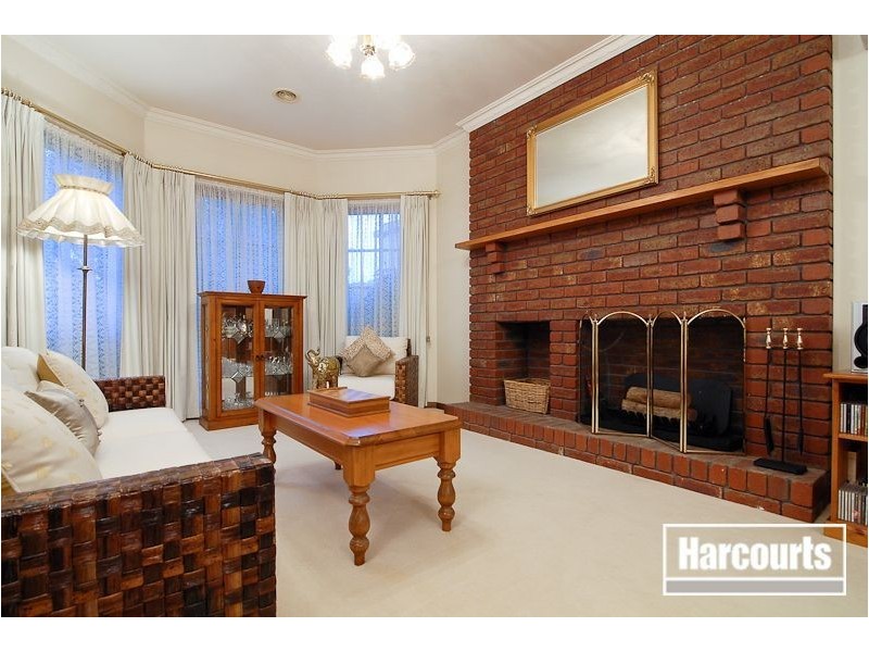 10 Daina Court, Skye VIC 3977