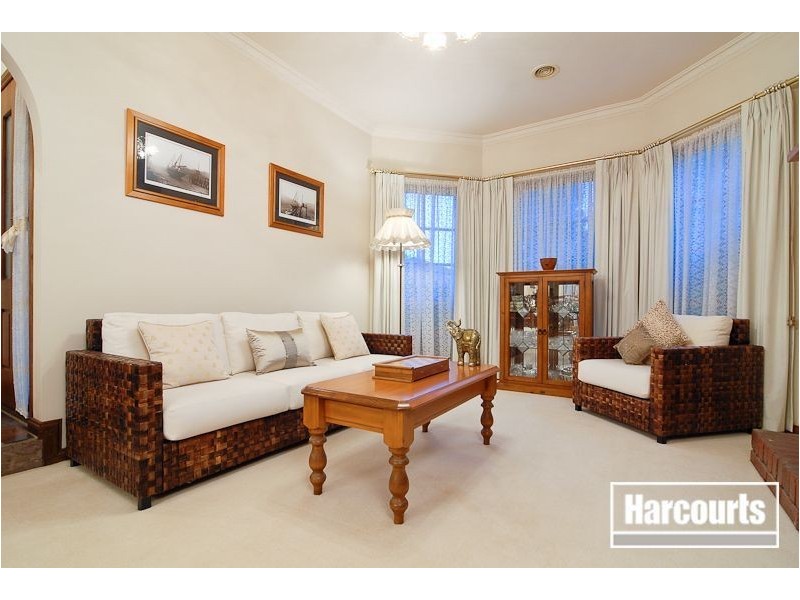 10 Daina Court, Skye VIC 3977