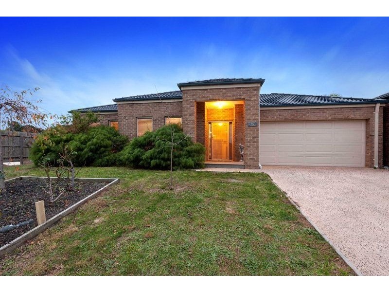 55 Hillview Drive, Carrum Downs VIC 3201