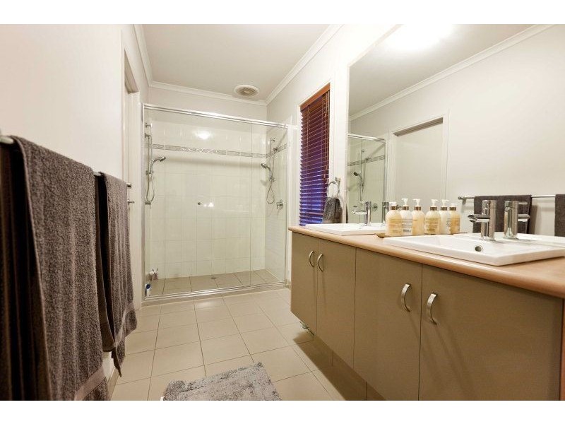 55 Hillview Drive, Carrum Downs VIC 3201