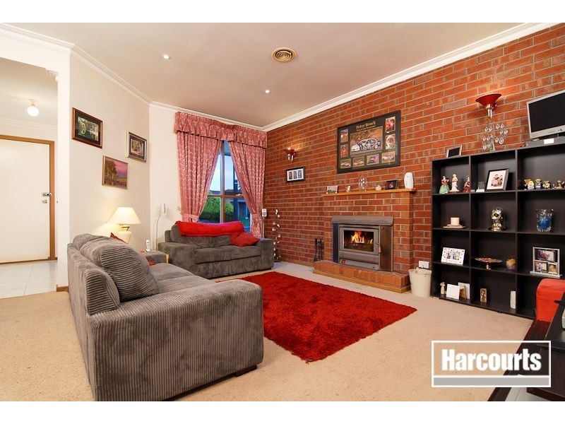 15 Bartolo Court, Cranbourne North VIC 3977