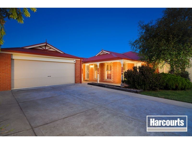 2 Wisteria Court, Skye VIC 3977