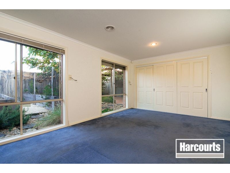 2 Wisteria Court, Skye VIC 3977