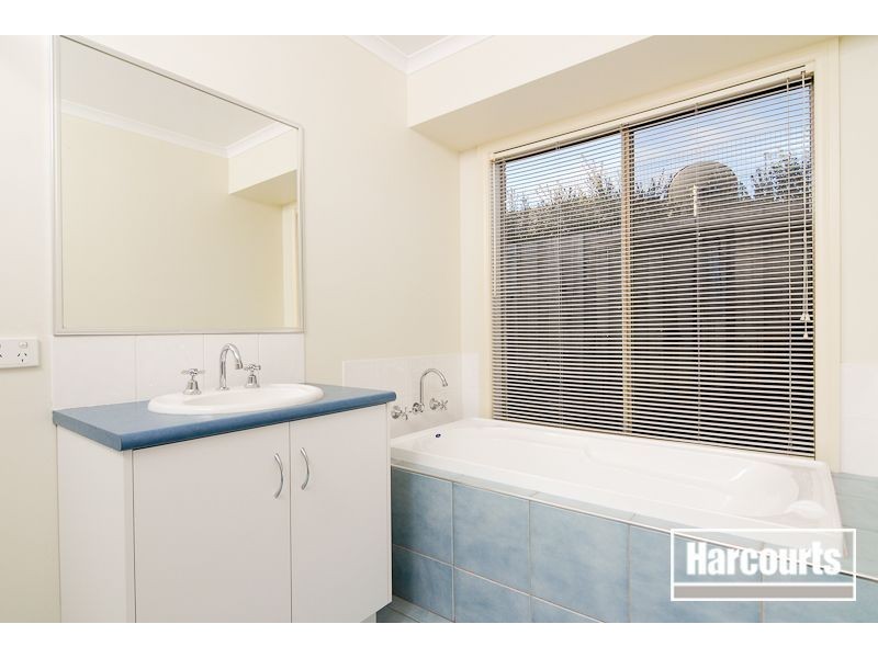 2 Wisteria Court, Skye VIC 3977